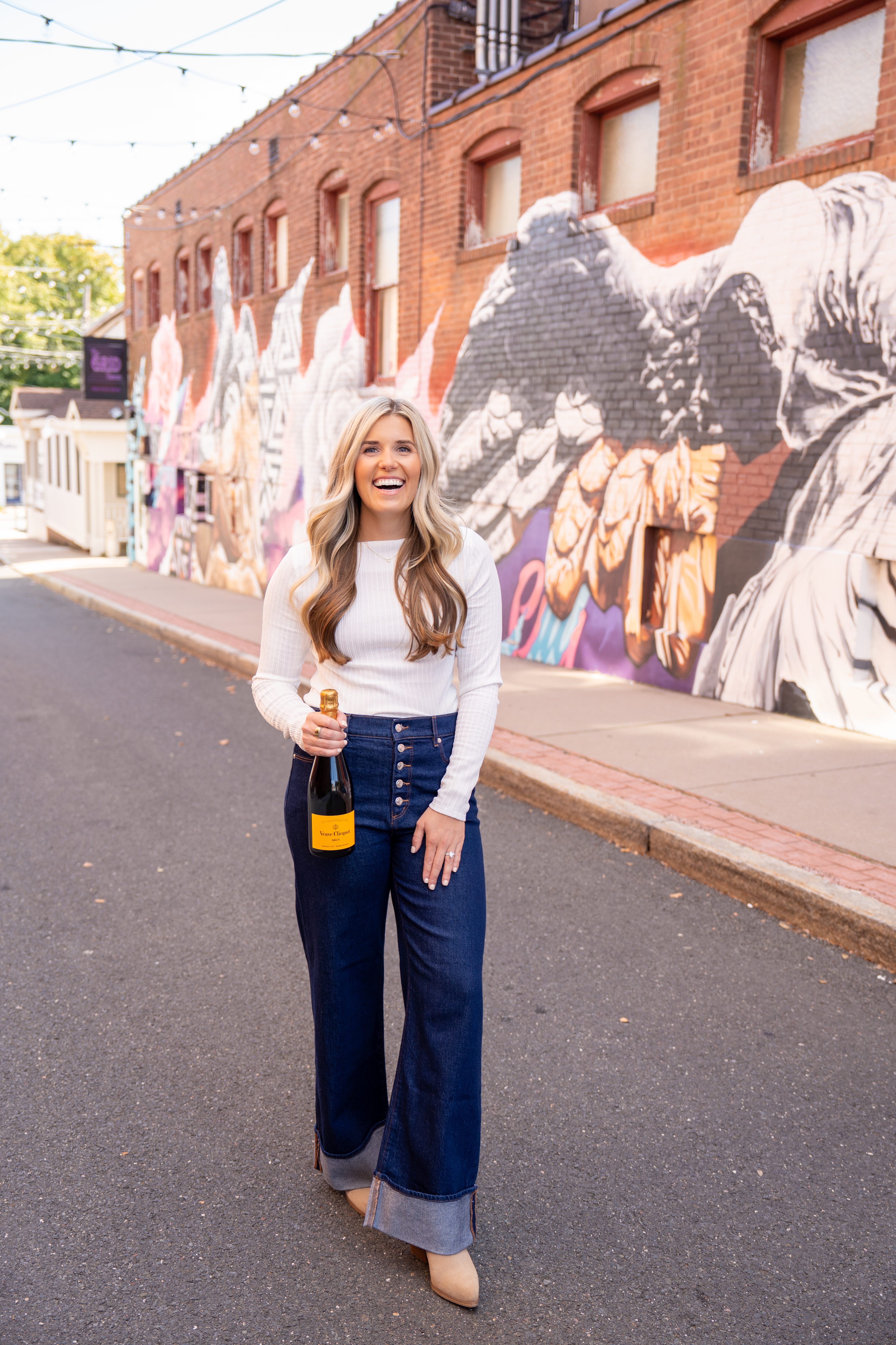 Branding photographer and business strategist creating high-impact personal brand photography and social media content for women entrepreneurs in Chicago and the northern suburbs including Deerfield, Highland Park, Glenview, Northbrook, Lake Forest, Lincolnshire, and Highwood, Illinois.